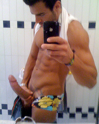 Gallery Boys Amateur | Guys with iphones big dick