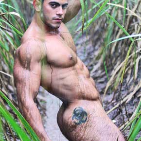 Muscle Naked | Ismael Duin pelado!