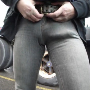 Manja Rola - Caralhão marcado no jeans