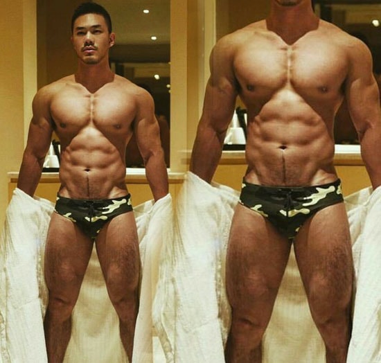 oriental muscle corpo perfeito cueca banheiro