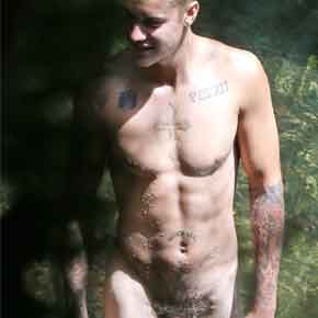 Justin Bieber mostra a pica peluda no Havaí