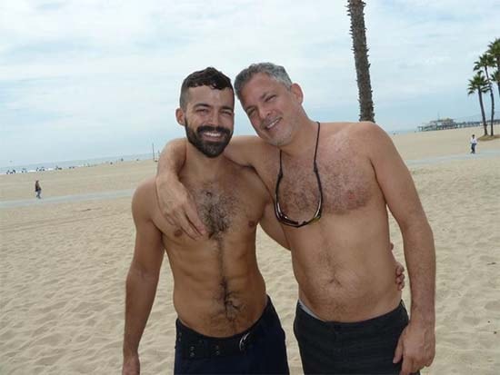 casal gay coler e hunter praia sexo gay