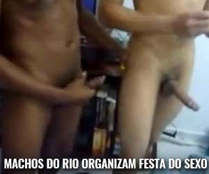 Festinha no Rio e em Minas com muito sexo entre homens