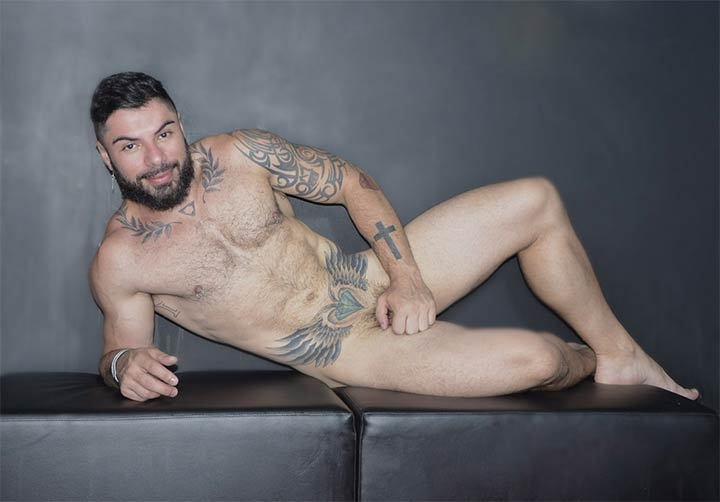 Fabio Floriano pelado mundo mais