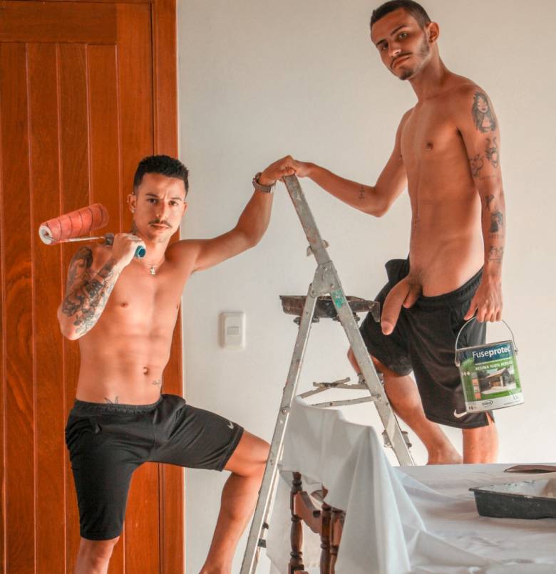 assistente dando rabo pro pinto dotado da obra