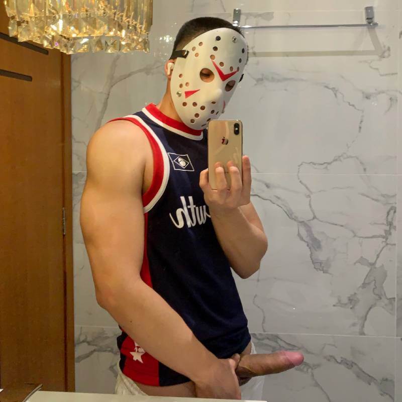 homens fantasiados pelados halloween 11