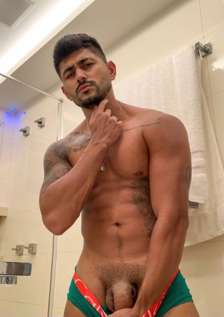 whatsapp gay fotos de homens nu pelados rola de fora 3